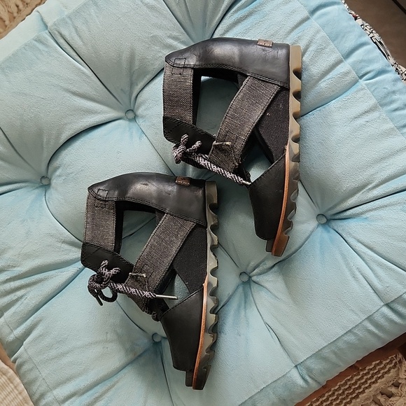 SOREL JOANIE LACE WEDGE SANDALS - Picture 3 of 6